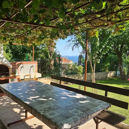 Apartment Mary's Garden Opatija