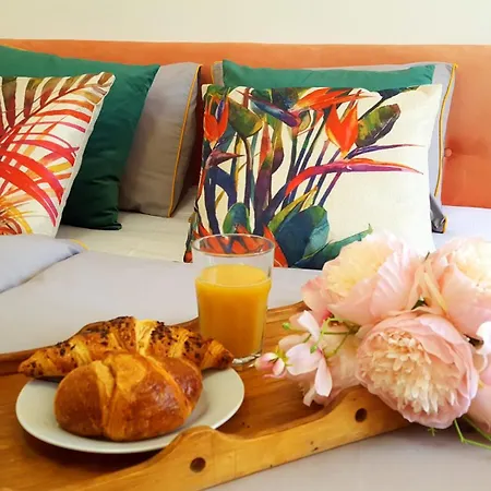 Mary's Garden Apartment *