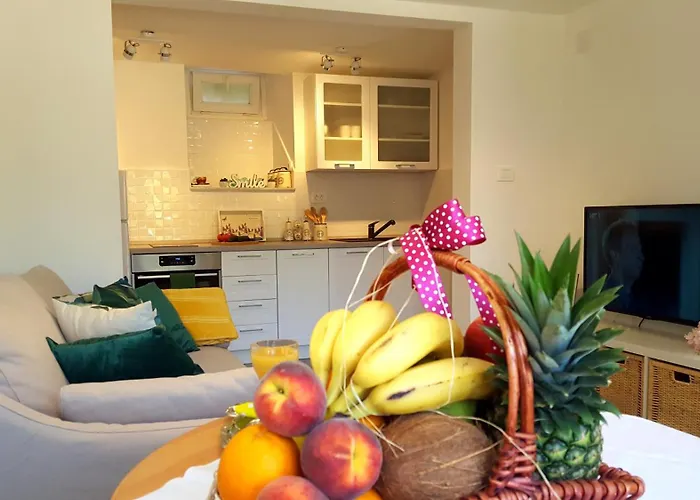 Mary's Garden * オパティヤ