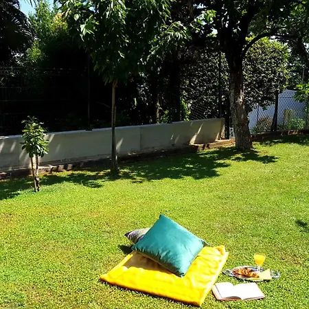 Apartament Mary's Garden *